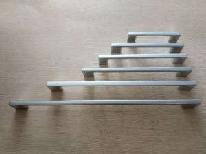 UCHWYT PŁASKI L-160 ALUMINIUM