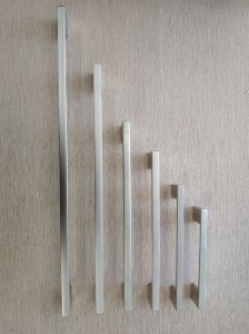 UCHWYT PŁASKI L-192 SATYNA