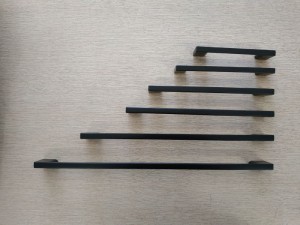 UCHWYT PŁASKI 2576 L-256 CZARNY