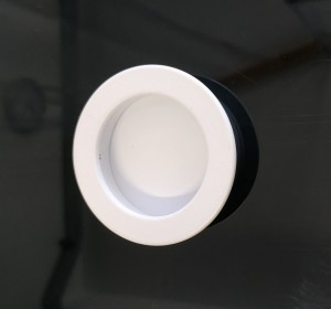 UCHWYT WPUSZCZANY DUŻY BIAŁY